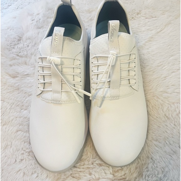 Clovers Sz 12 NWOB - Picture 2 of 6